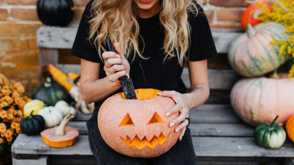 Carve or Paint Pumpkins on Halloween Party - OurBus